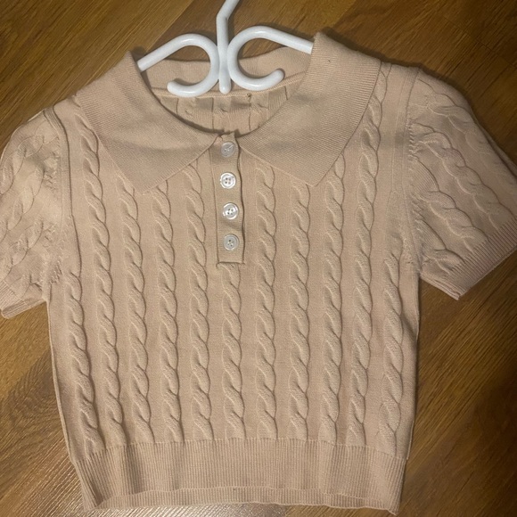 Crop top from Abercrombie and fitch. - Picture 1 of 2